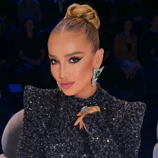Бузова